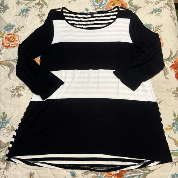 Women’s M Cable & Gauge top - Picture 1 of 6
